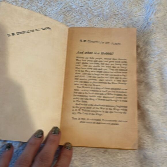 The Hobbit by J.R.R Tolkien revised edition vintage 1970 - Picture 6 of 8